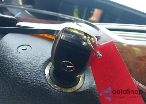 2007 Mercedes-Benz S 550 z USA, uszkodzony, nr VIN WDDNG71X67A059697